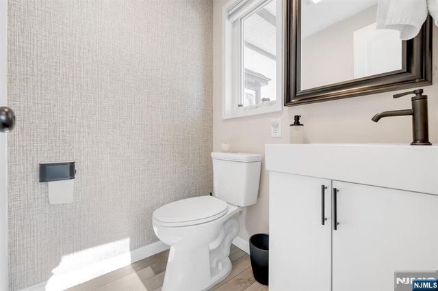 29 Martin Terrace, Hackensack, NJ 07601