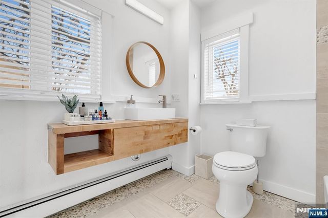 29 Martin Terrace, Hackensack, NJ 07601