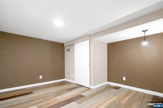 29 Martin Terrace, Hackensack, NJ 07601