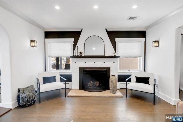 29 Martin Terrace, Hackensack, NJ 07601