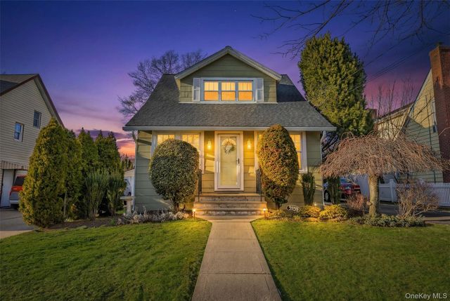 3539 Park Avenue, Wantagh, NY 11793