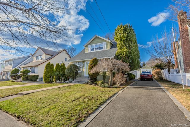 3539 Park Avenue, Wantagh, NY 11793