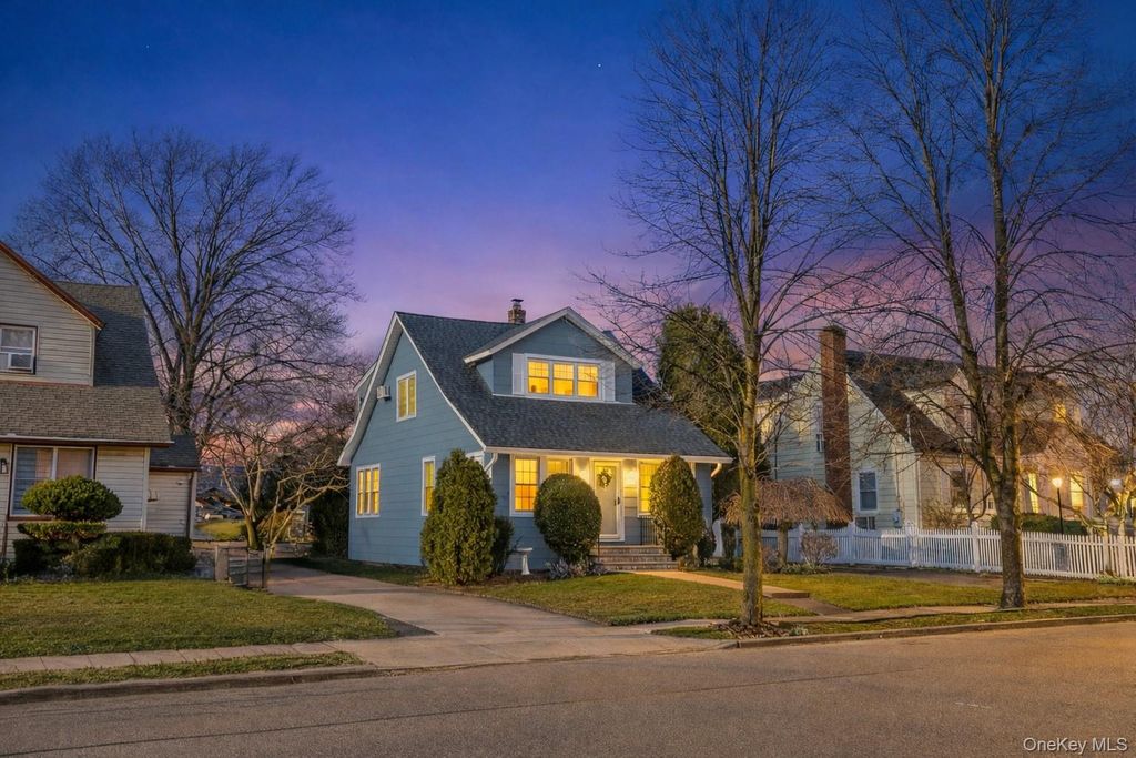 3539 Park Avenue, Wantagh, NY 11793