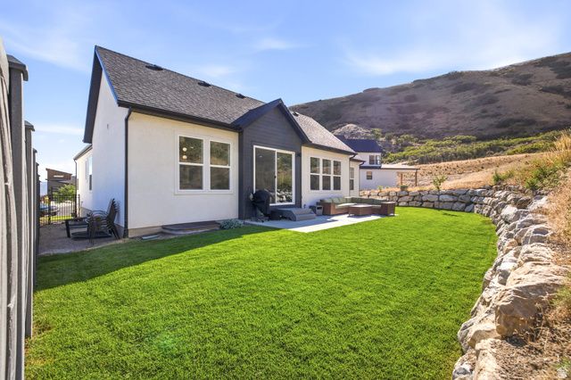 1878 W CHACO CIR, Lehi, UT 84048