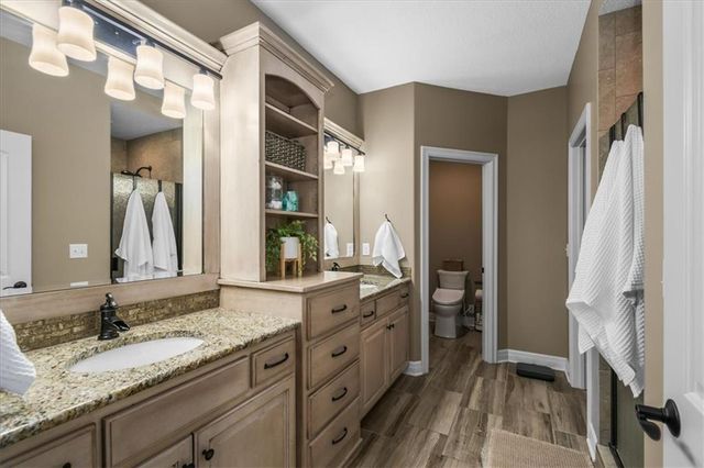 4100 SE Kyle Phillip Court, Blue Springs, MO 64014