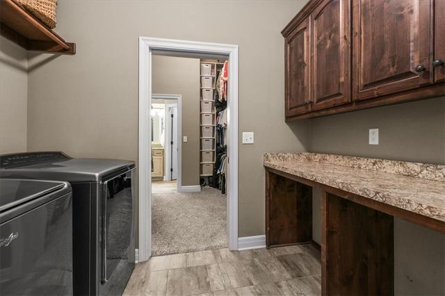 4100 SE Kyle Phillip Court, Blue Springs, MO 64014