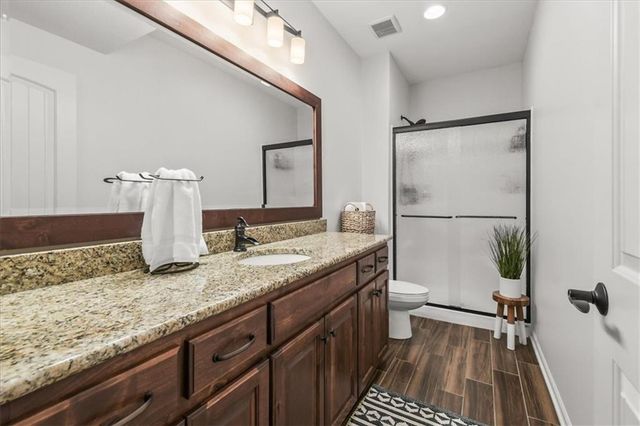 4100 SE Kyle Phillip Court, Blue Springs, MO 64014