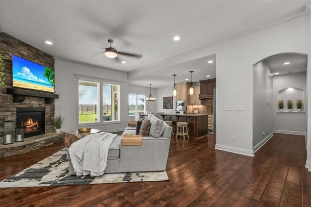 4100 SE Kyle Phillip Court, Blue Springs, MO 64014