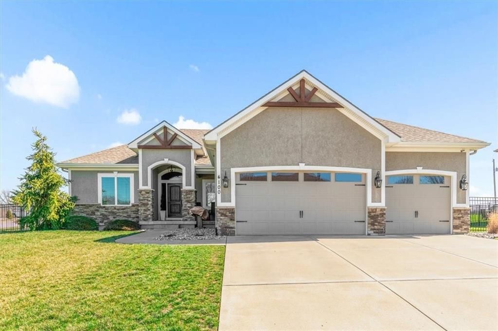 4100 SE Kyle Phillip Court, Blue Springs, MO 64014