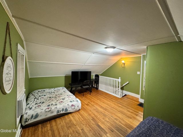 707 5th Avenue, Troy, NY 12182