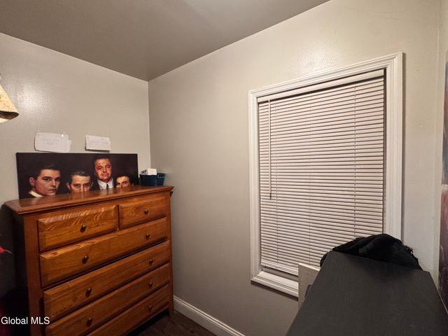 707 5th Avenue, Troy, NY 12182