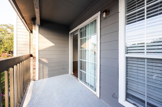 18333 Roehampton Drive 825, Dallas, TX 75252