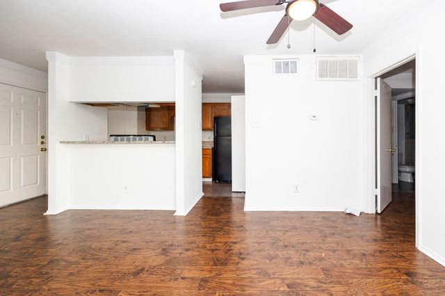 18333 Roehampton Drive 825, Dallas, TX 75252