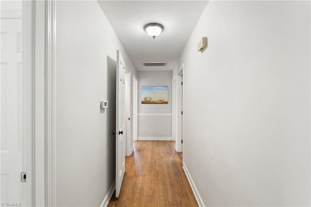 5501 Club Knoll Road, Winston-salem, NC 27105