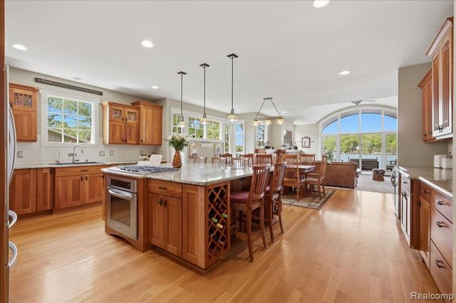 8665 Lakeview Boulevard, Clarkston, MI 48348