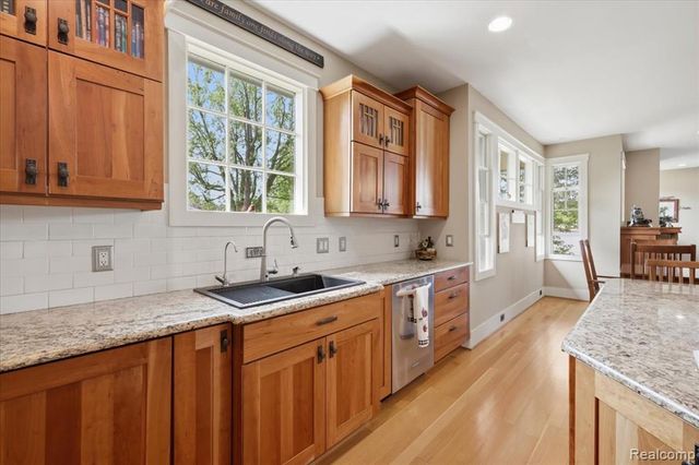 8665 Lakeview Boulevard, Clarkston, MI 48348