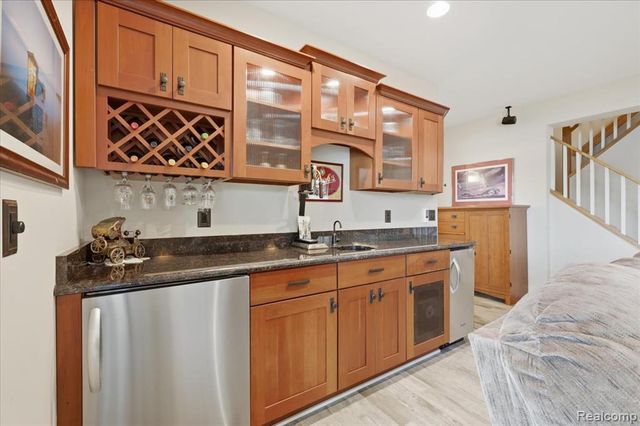 8665 Lakeview Boulevard, Clarkston, MI 48348