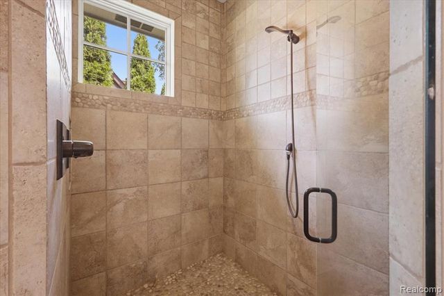 8665 Lakeview Boulevard, Clarkston, MI 48348