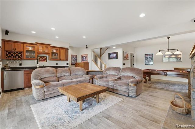8665 Lakeview Boulevard, Clarkston, MI 48348