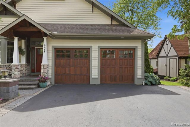 8665 Lakeview Boulevard, Clarkston, MI 48348