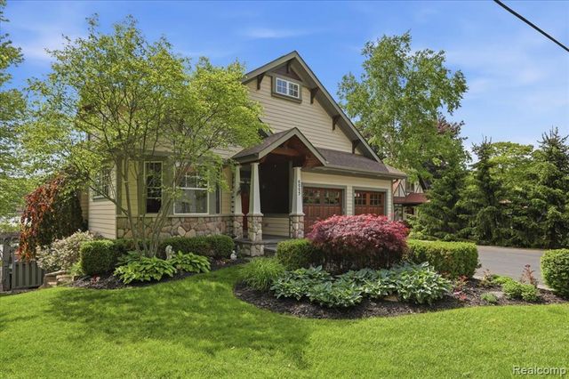 8665 Lakeview Boulevard, Clarkston, MI 48348
