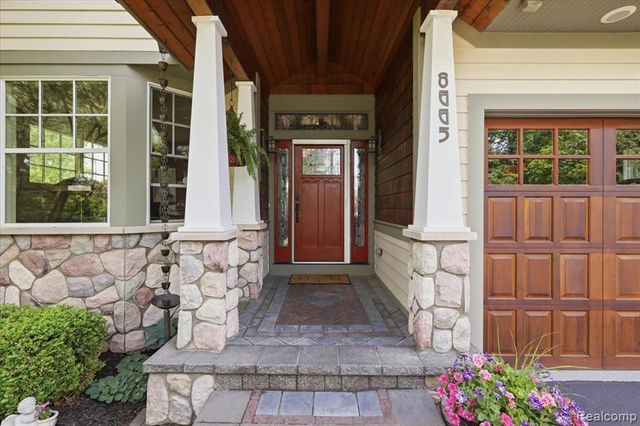 8665 Lakeview Boulevard, Clarkston, MI 48348