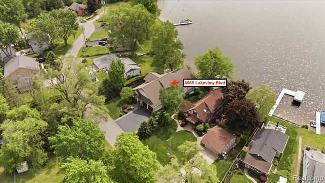 8665 Lakeview Boulevard, Clarkston, MI 48348