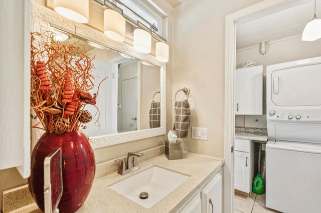 103 Via De Azulejos, Palm Springs, CA 92264