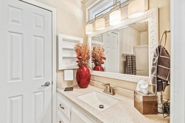 103 Via De Azulejos, Palm Springs, CA 92264