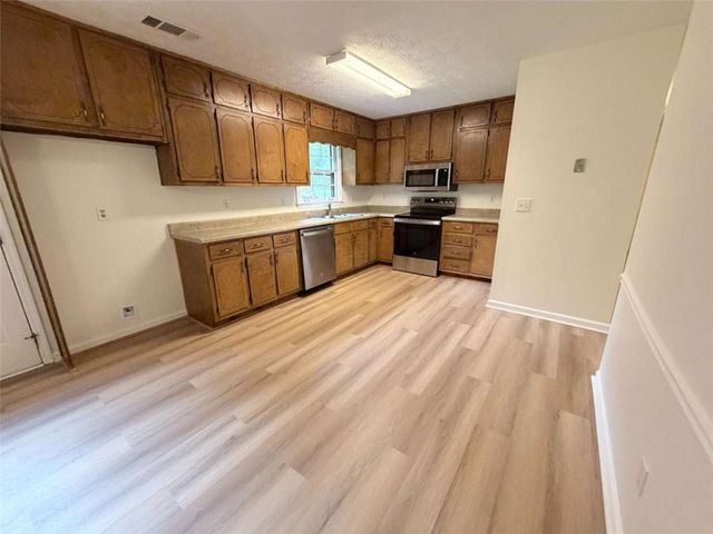 185 Roberts Road, Covington, GA 30016