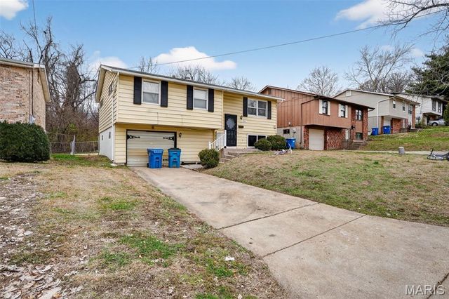 9157 Victory Avenue, St Louis, MO 63136