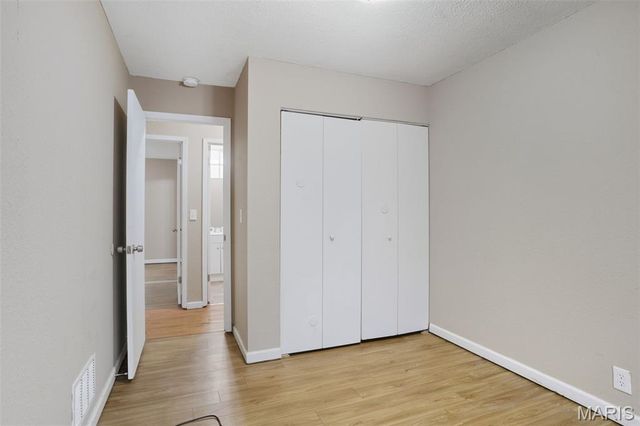 9157 Victory Avenue, St Louis, MO 63136