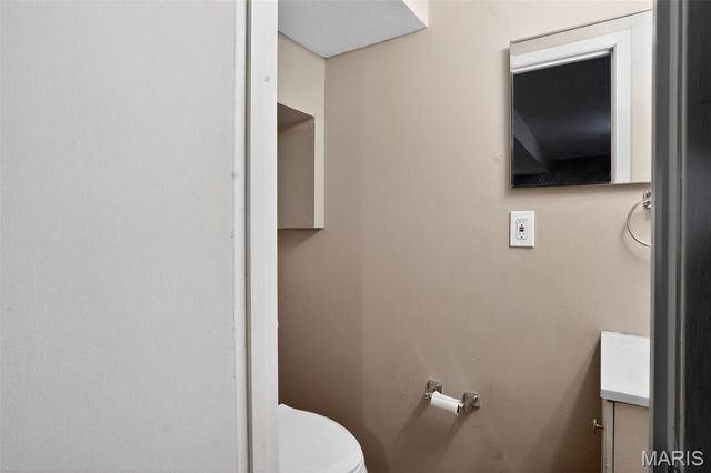 9157 Victory Avenue, St Louis, MO 63136