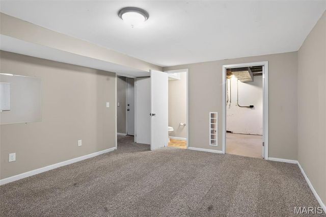 9157 Victory Avenue, St Louis, MO 63136