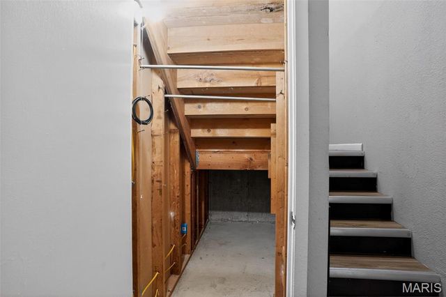 9157 Victory Avenue, St Louis, MO 63136