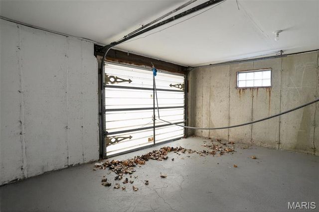 9157 Victory Avenue, St Louis, MO 63136