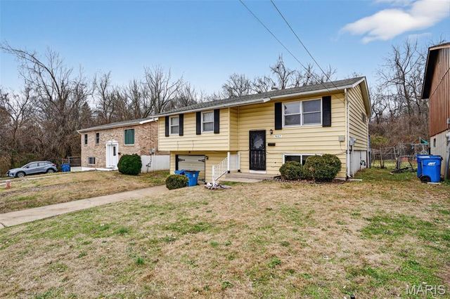 9157 Victory Avenue, St Louis, MO 63136