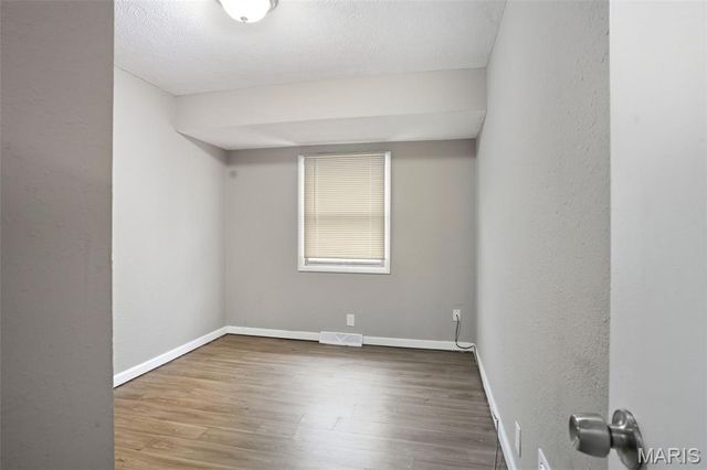 9157 Victory Avenue, St Louis, MO 63136