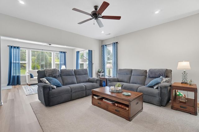 6065 Wilson Drive, Canal Winchester, OH 43110