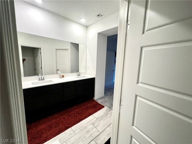 7214 North Decatur Boulevard 5, Las Vegas, NV 89131