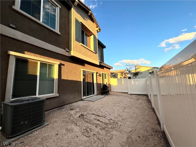 7214 North Decatur Boulevard 5, Las Vegas, NV 89131