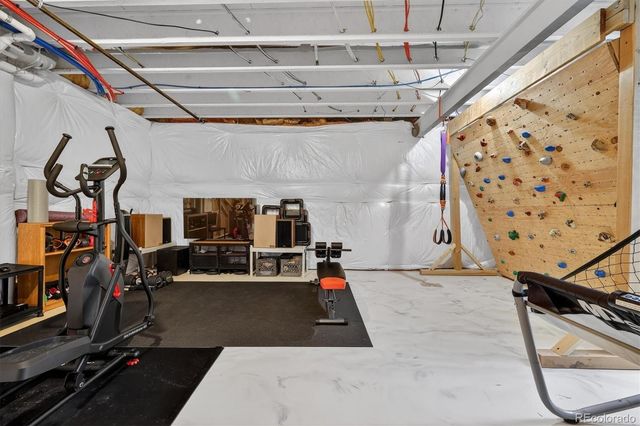 8833 Crestone Street, Arvada, CO 80007