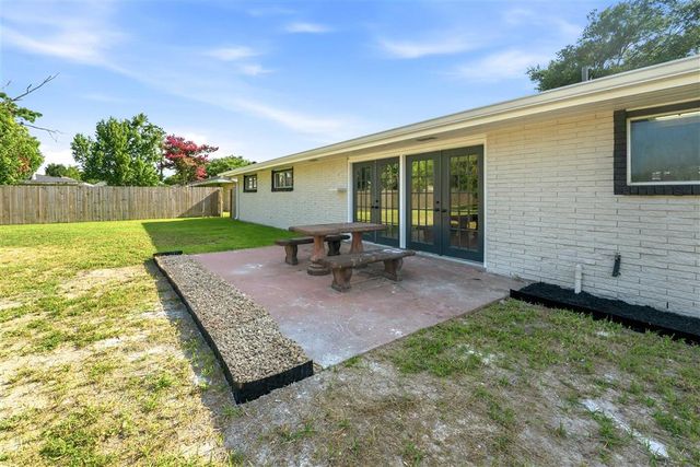 4511 Young Ln Lane, Lake Charles, LA 70605