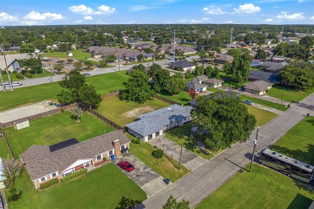 4511 Young Ln Lane, Lake Charles, LA 70605