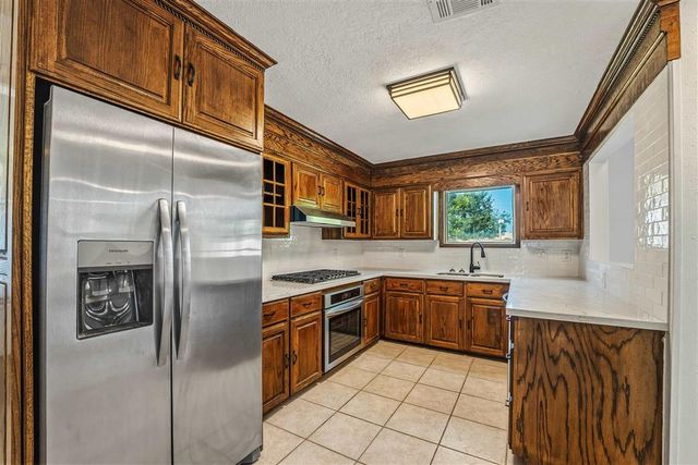 4511 Young Ln Lane, Lake Charles, LA 70605
