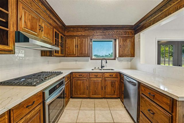 4511 Young Ln Lane, Lake Charles, LA 70605