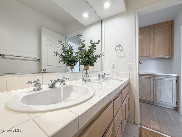 5118 Churchwood Drive, Oak Park, CA 91377