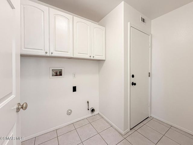 5118 Churchwood Drive, Oak Park, CA 91377