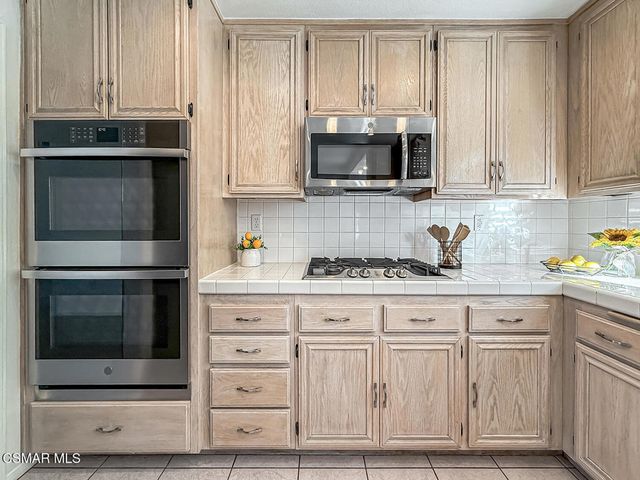 5118 Churchwood Drive, Oak Park, CA 91377