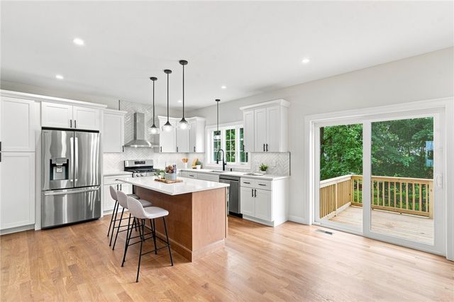 50 Planet Avenue, East Providence, RI 02915